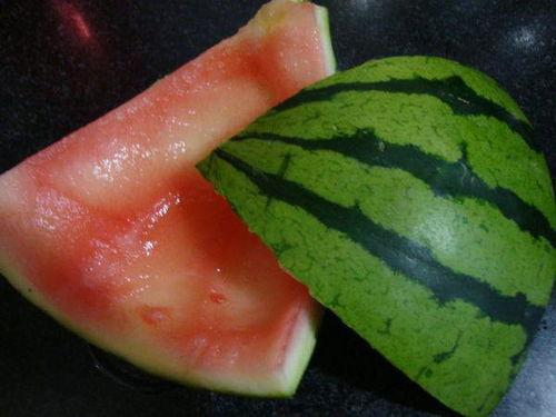 鸡吃瓜芦,探寻乡村生活的趣味与智慧